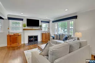 7 Hawthorne Ave, Glen Ridge, NJ 07028 - Photo 7