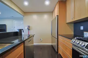 33 Markham Circle 91, Englewood, NJ 07631 - Photo 15