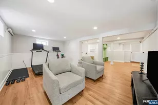 8 Mountainside Dr, Wayne, NJ 07470 - Photo 21