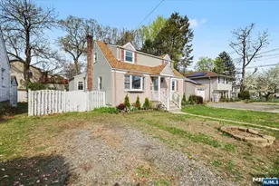 198 Roosevelt Ave, Bergenfield, NJ 07621 - Photo 3