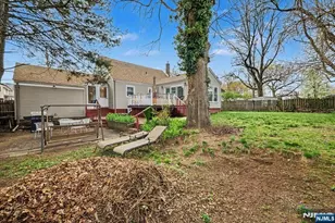 198 Roosevelt Ave, Bergenfield, NJ 07621 - Photo 25