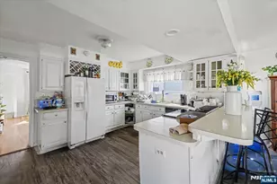 198 Roosevelt Ave, Bergenfield, NJ 07621 - Photo 7