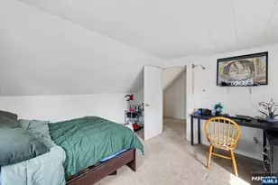 198 Roosevelt Ave, Bergenfield, NJ 07621 - Photo 17