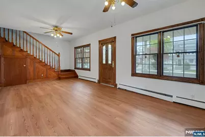 611 5th Avenue, Lyndhurst Township, NJ 07071 - Photo 5
