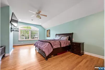 631 Montview Place, River Vale Township, NJ 07675 - Photo 19