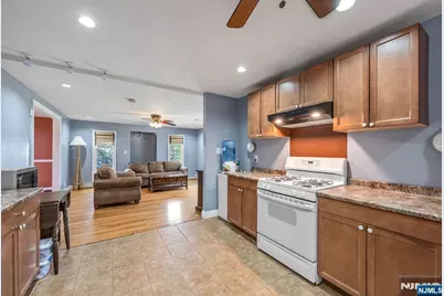 631 Montview Place, River Vale Township, NJ 07675 - Photo 13