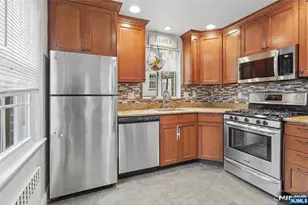 24 N Crest Dr, Cresskill, NJ 07626 - Photo 27