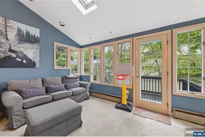 24 N Crest Drive, Cresskill, NJ 07626 - Photo 9