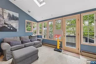 24 N Crest Dr, Cresskill, NJ 07626 - Photo 9