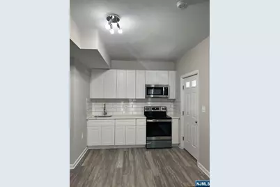 66 Delaware Street, Elizabeth, NJ 07206 - Photo 9