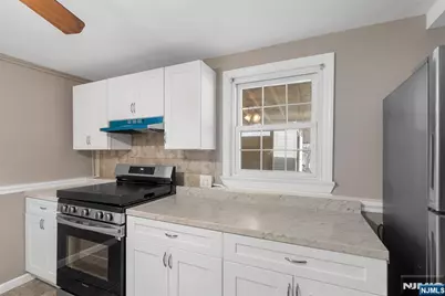 334 Pine Street, Pompton Lakes, NJ 07442 - Photo 9
