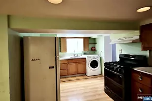84 12th St, Hawthorne, NJ 07506 - Photo 5