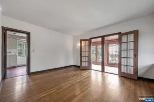 342 Hillcrest Rd, Ridgewood, NJ 07450 - Photo 15