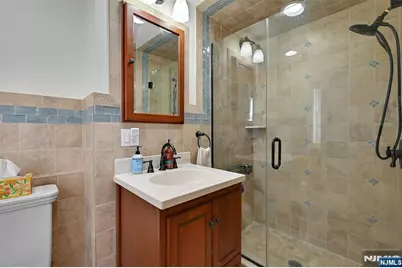 581 Northumberland Road, Teaneck Township, NJ 07666 - Photo 21