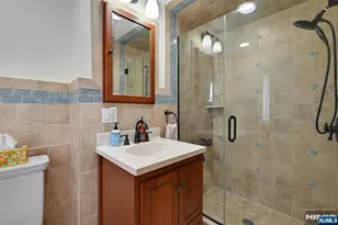 581 Northumberland Rd, Teaneck Township, NJ 07666 - Photo 21