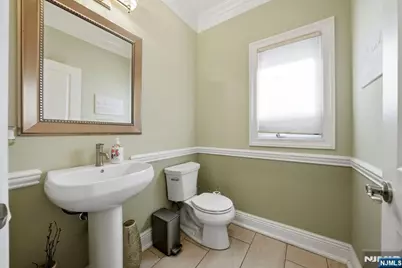 427 Lawton Avenue, Cliffside Park, NJ 07010 - Photo 11