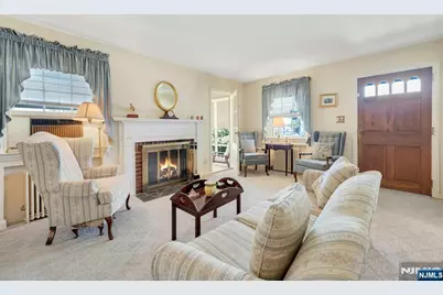 52 Elmwood Drive, Elmwood Park, NJ 07407 - Photo 7