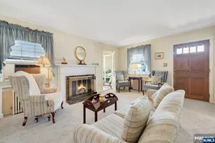 52 Elmwood Dr, Elmwood Park, NJ 07407 - Photo 7