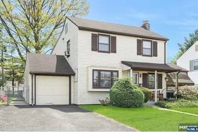 52 Elmwood Drive, Elmwood Park, NJ 07407 - Photo 3