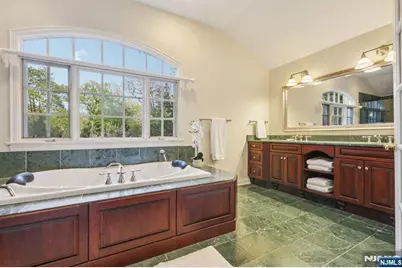 215 Beechwood Road, Ridgewood, NJ 07450 - Photo 21