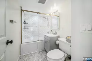 33 Cathy Ave, Hawthorne, NJ 07506 - Photo 17