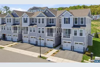 102 Sequoia Drive 1724 #1724, Cedar Grove, NJ 07009 - Photo 3