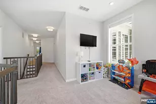 102 Sequoia Dr 1724, Cedar Grove, NJ 07009 - Photo 29