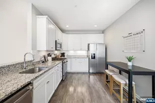 102 Sequoia Dr 1724, Cedar Grove, NJ 07009 - Photo 13