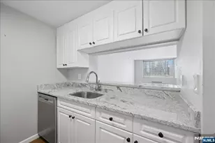 1 2nd Street 1006, Jersey City, NJ 07302 - Photo 13