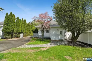 10 Sunnyside Pl, Verona, NJ 07044 - Photo 29