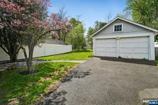 10 Sunnyside Pl, Verona, NJ 07044 - Photo 27