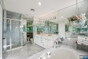 2 Carlyle Ct, Teaneck Township, NJ 07666 - Photo 17