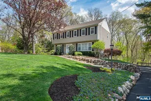 19 Bedford Rd, Mahwah, NJ 07430 - Photo 1