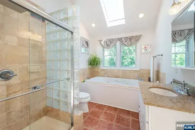36 Ella Street, Bloomingdale, NJ 07403 - Photo 19