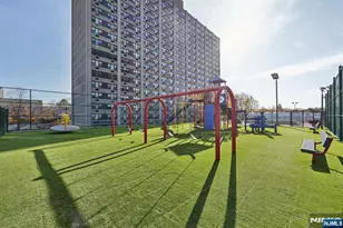 555 North Ave 25-K, Fort Lee, NJ 07024 - Photo 31