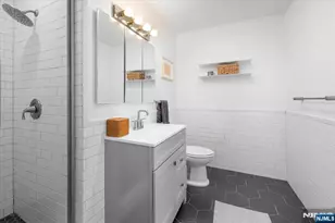 988 Richard Ct, Teaneck Township, NJ 07666 - Photo 13