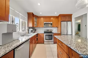 155 Zabriskie Pl, River Edge, NJ 07661 - Photo 13