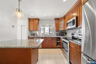 155 Zabriskie Pl, River Edge, NJ 07661 - Photo 11