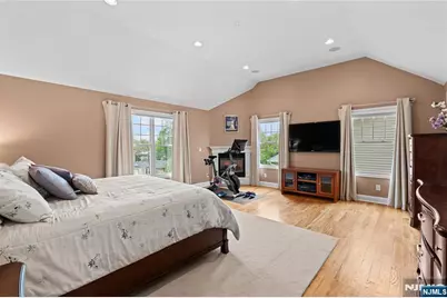 160 Lozier Terrace, River Edge, NJ 07661 - Photo 23