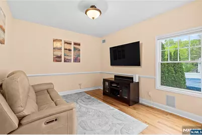 160 Lozier Terrace, River Edge, NJ 07661 - Photo 13