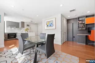 1201 Rio Vista Dr, Mahwah, NJ 07430 - Photo 5
