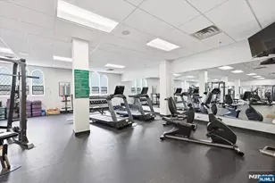 1201 Rio Vista Dr, Mahwah, NJ 07430 - Photo 29