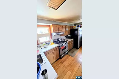 7 Barnard Place, North Arlington, NJ 07031 - Photo 9