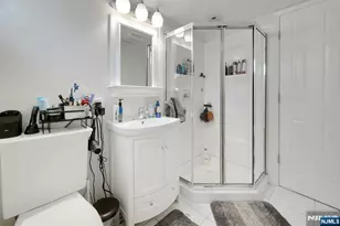 27 Howland Cir, Caldwell, NJ 07006 - Photo 25