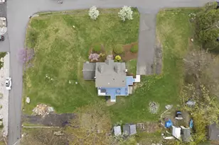32 Pine Hill Rd, Mahwah, NJ 07430 - Photo 33