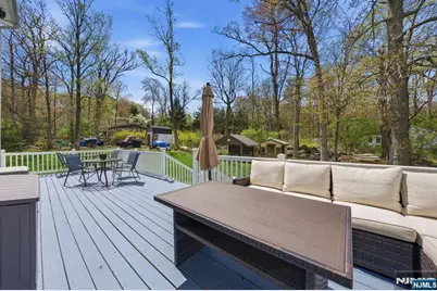 32 Pine Hill Road, Mahwah, NJ 07430 - Photo 27