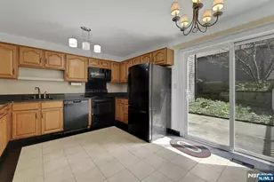257 Mountainview Dr, Mahwah, NJ 07430 - Photo 17