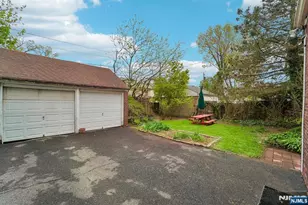 122 Holland Rd, South Orange, NJ 07079 - Photo 11