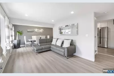 65 Clinton Park Drive, Bergenfield, NJ 07621 - Photo 5