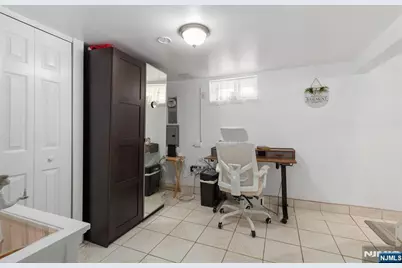 61 Highland Avenue, Bergenfield, NJ 07621 - Photo 19